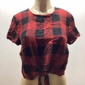 Forever 21 Size Medium Red & Black Plaid Crop Top With Front Knot. New With Tags